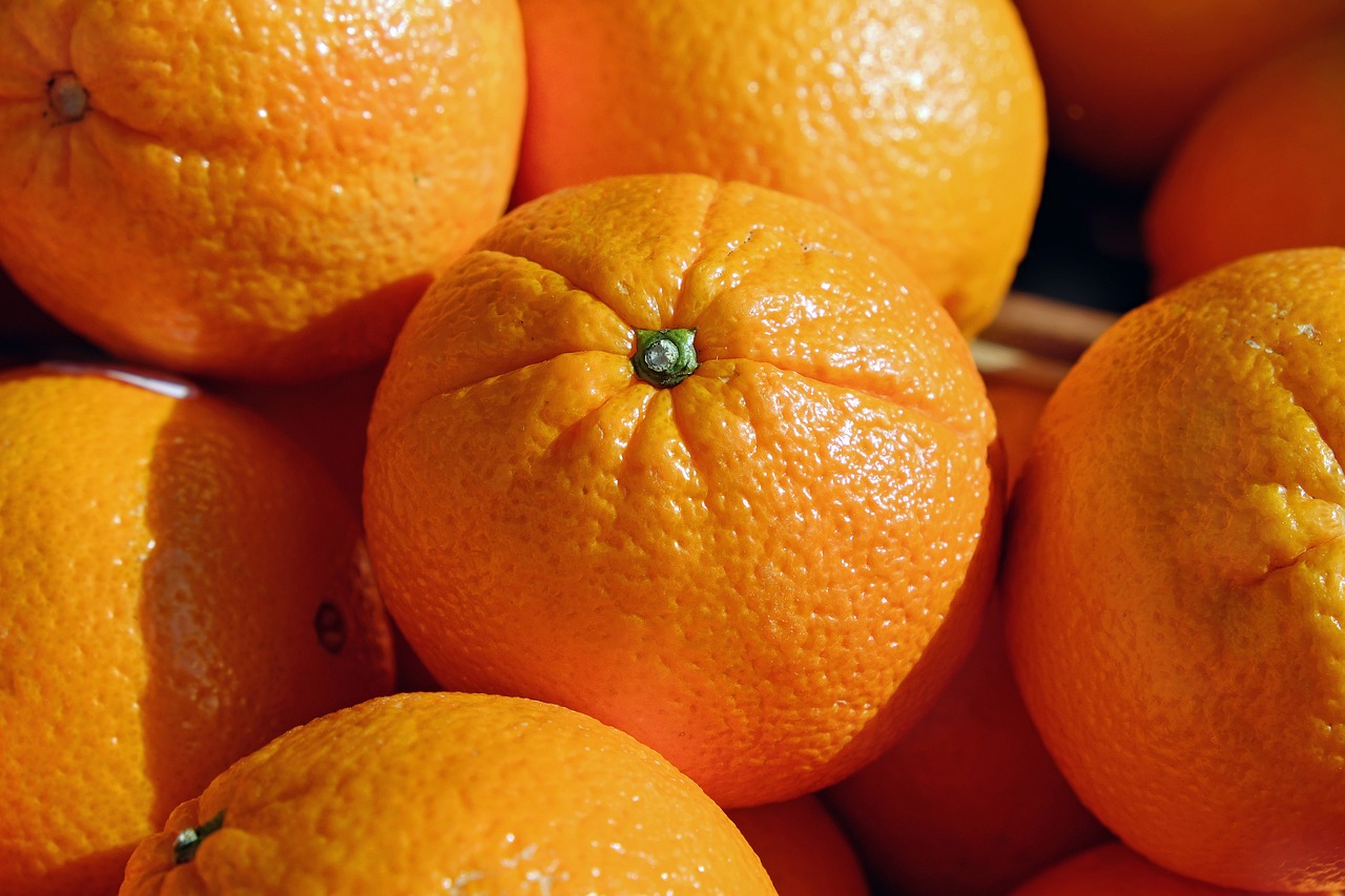 20 úžasných zdravotních výhod pomerančů pro pokožku, vlasy a zdraví