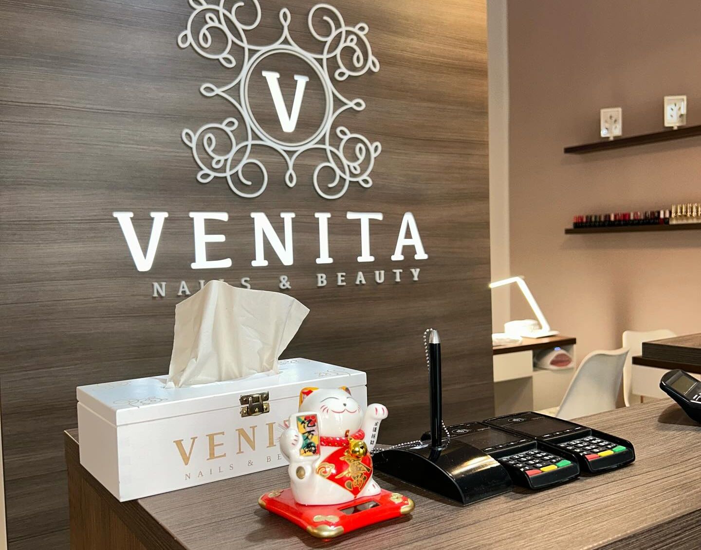 Dokonalé řasy vám zajistí kosmetický salon Praha 1 – Venita Nails & Beauty